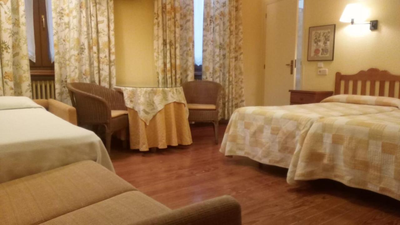 Hostal Casa Sario Jaurrieta Eksteriør billede